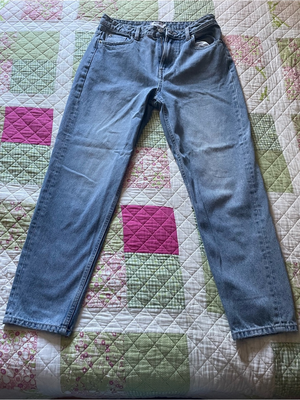 Woman’s Light Blue Straight-Leg Jeans